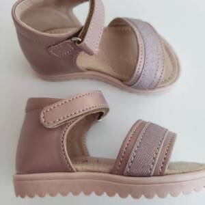 8081-1 Πέδιλο δερμάτινο ανατομικό ,με εύκολο άνοιγμα ,και κλειστή φτέρνα.