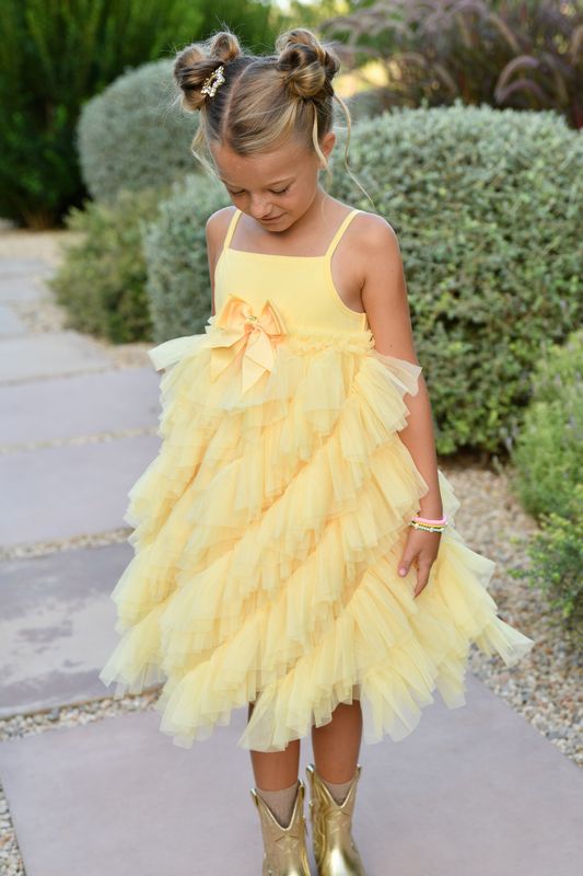 Cascade_Dress_Yellow_Campaign_3